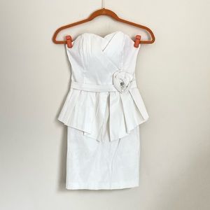 Romeo & Juliet Couture PROM White/Cream Strapless Bodycon Dress // Size S